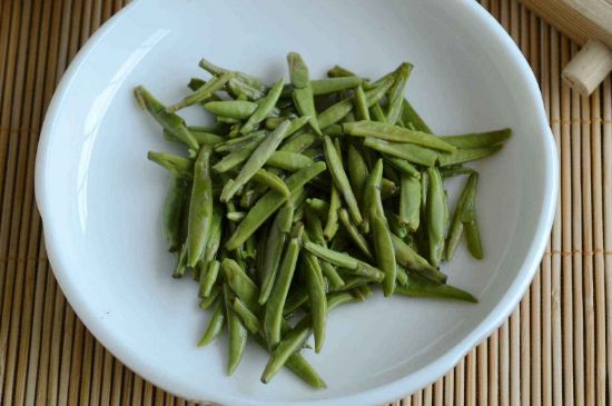 雀舌和竹葉青的區(qū)別，雀舌對比竹葉青圖片