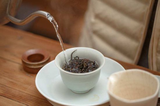 為什么喝巖茶看不起別的茶，喝巖茶的看不上所有茶類？
