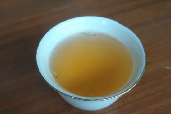 黑茶排濕毒的身體表現(xiàn)，喝黑茶排毒反應(yīng)癥狀