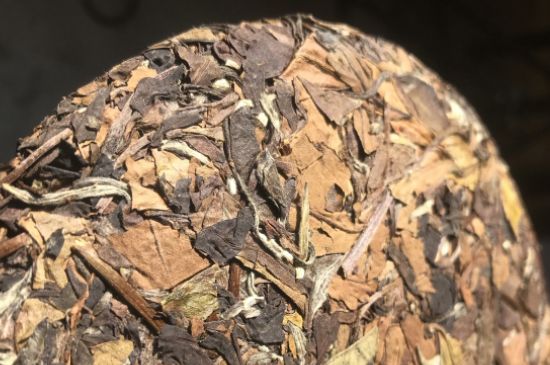 7年壽眉和2年白牡丹哪個(gè)好，老白茶壽眉與白牡丹的口感區(qū)別
